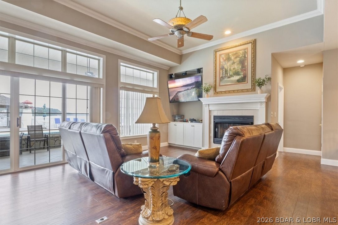 Lighthouse Pointe Condominium - Residential