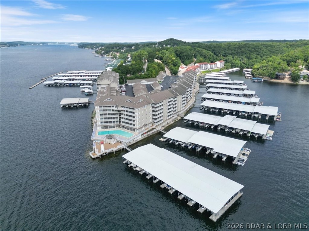 Lighthouse Pointe Condominium - Residential