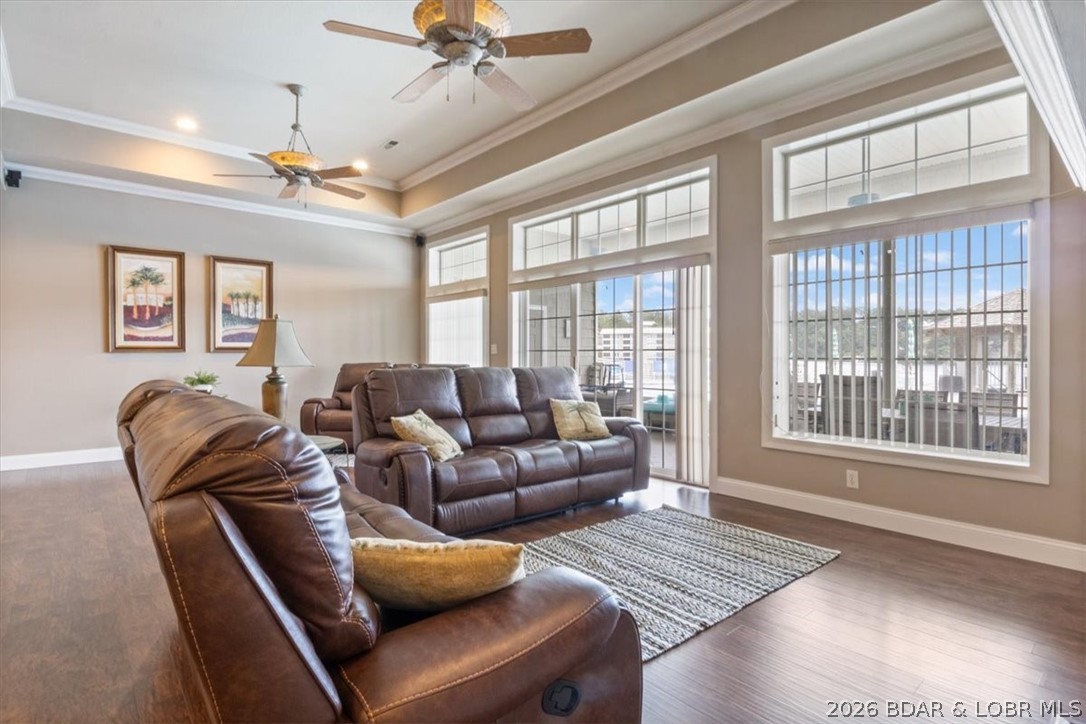 Lighthouse Pointe Condominium - Residential