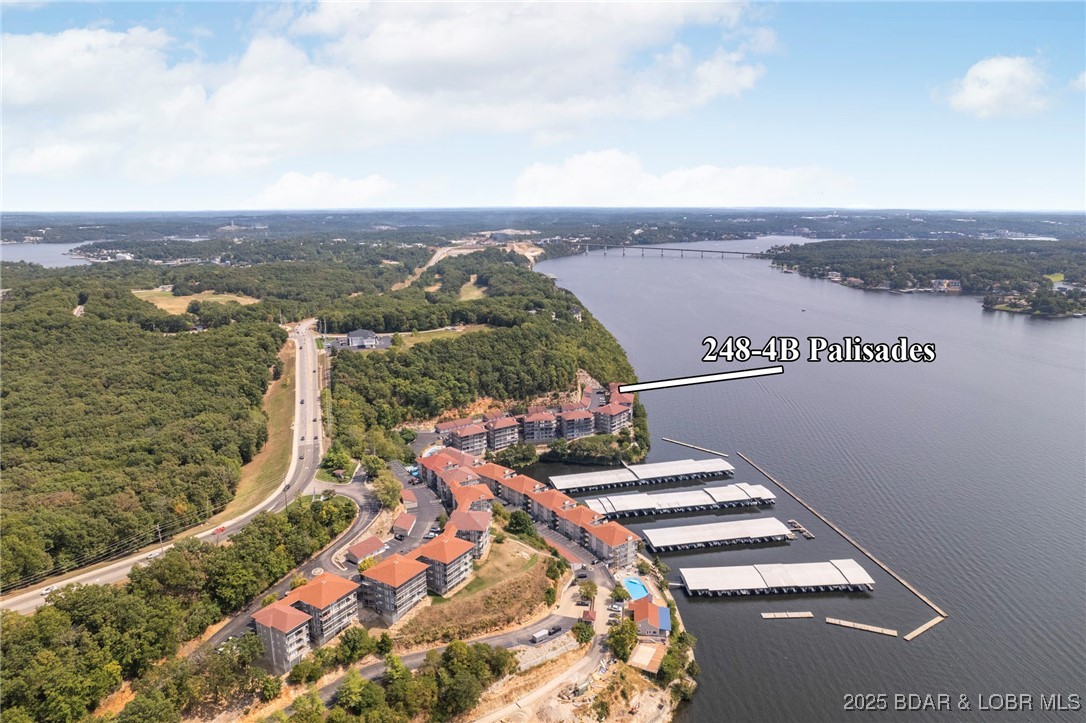 Palisades Condominium - Residential