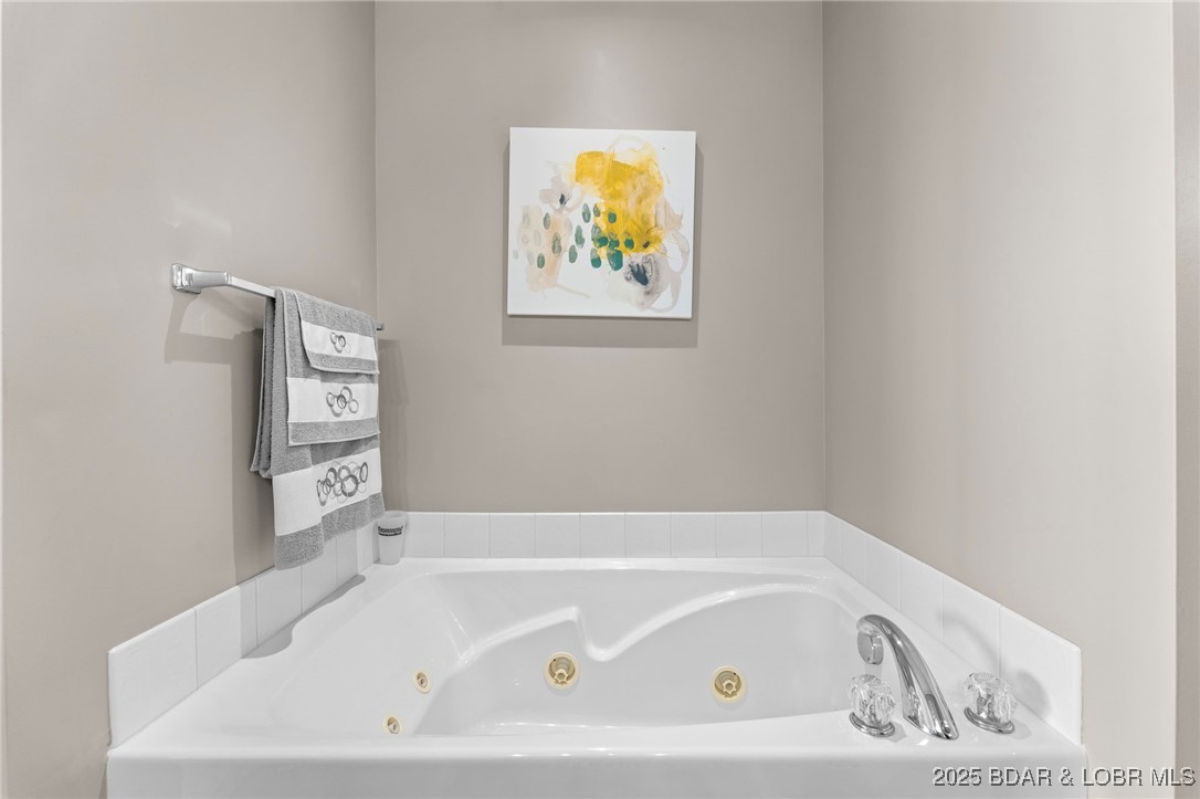 Palisades Condominium - Residential