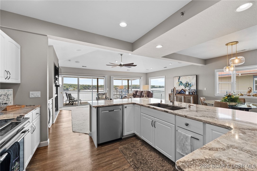 Palisades Condominium - Residential