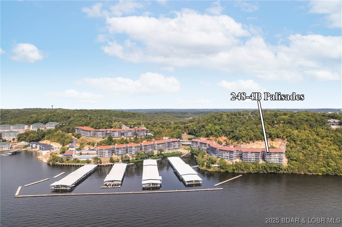 Palisades Condominium - Residential