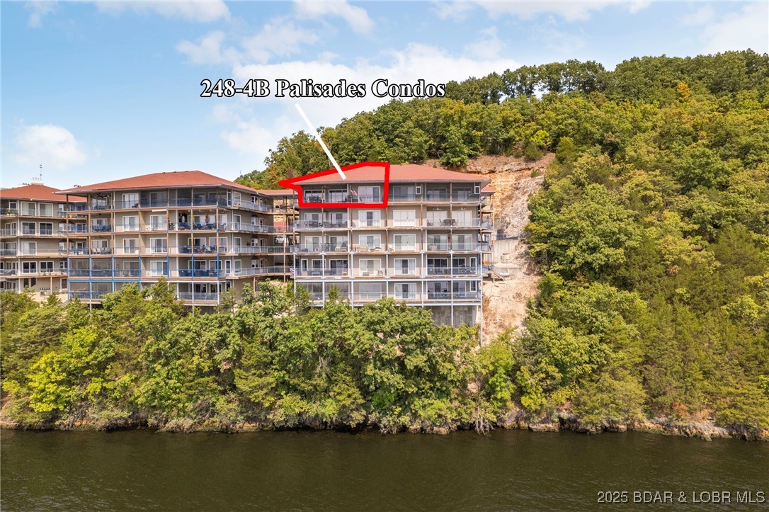 Palisades Condominium - Residential