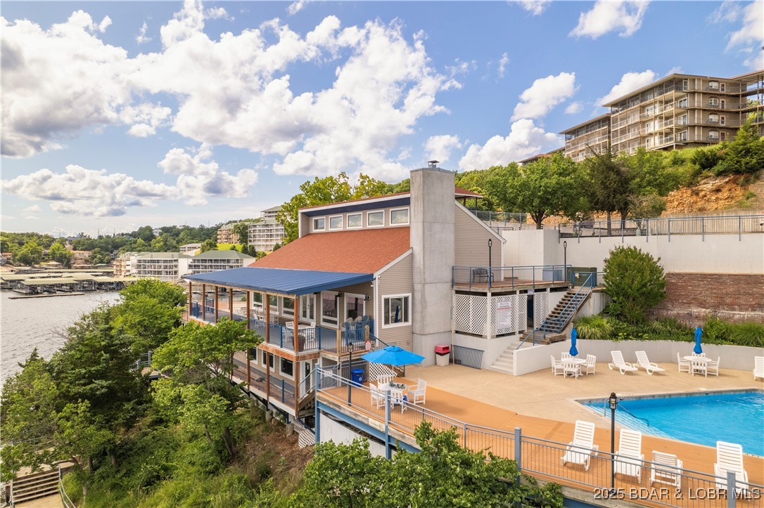 Palisades Condominium - Residential