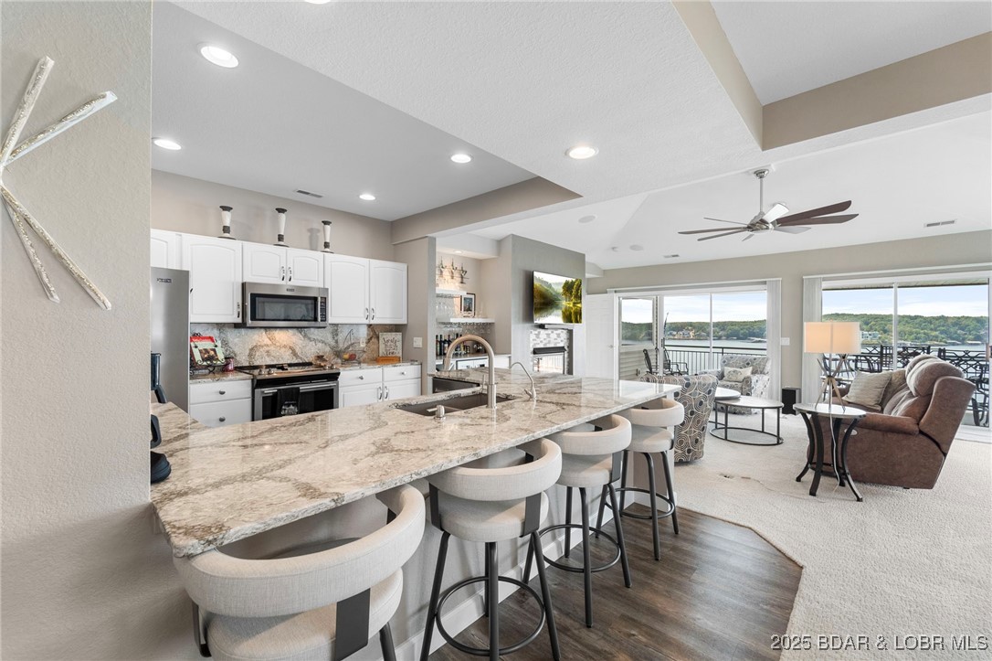 Palisades Condominium - Residential