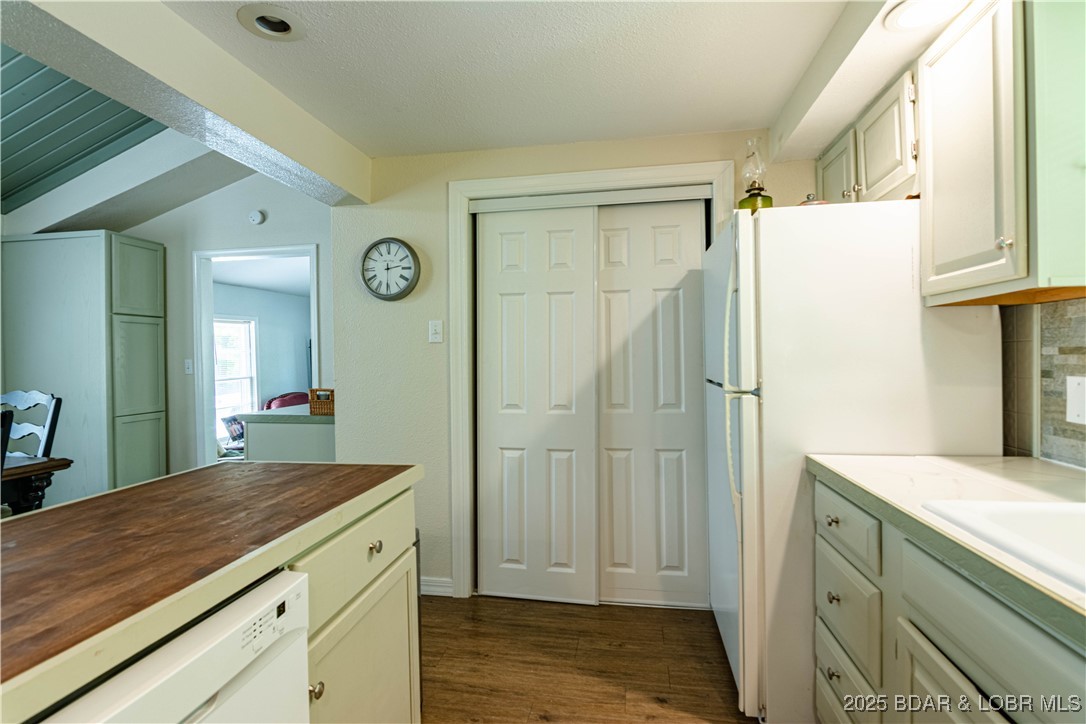 Barnett, Missouri 65011, United States, 3 Bedrooms Bedrooms, ,2 BathroomsBathrooms,Residential,Active,126418