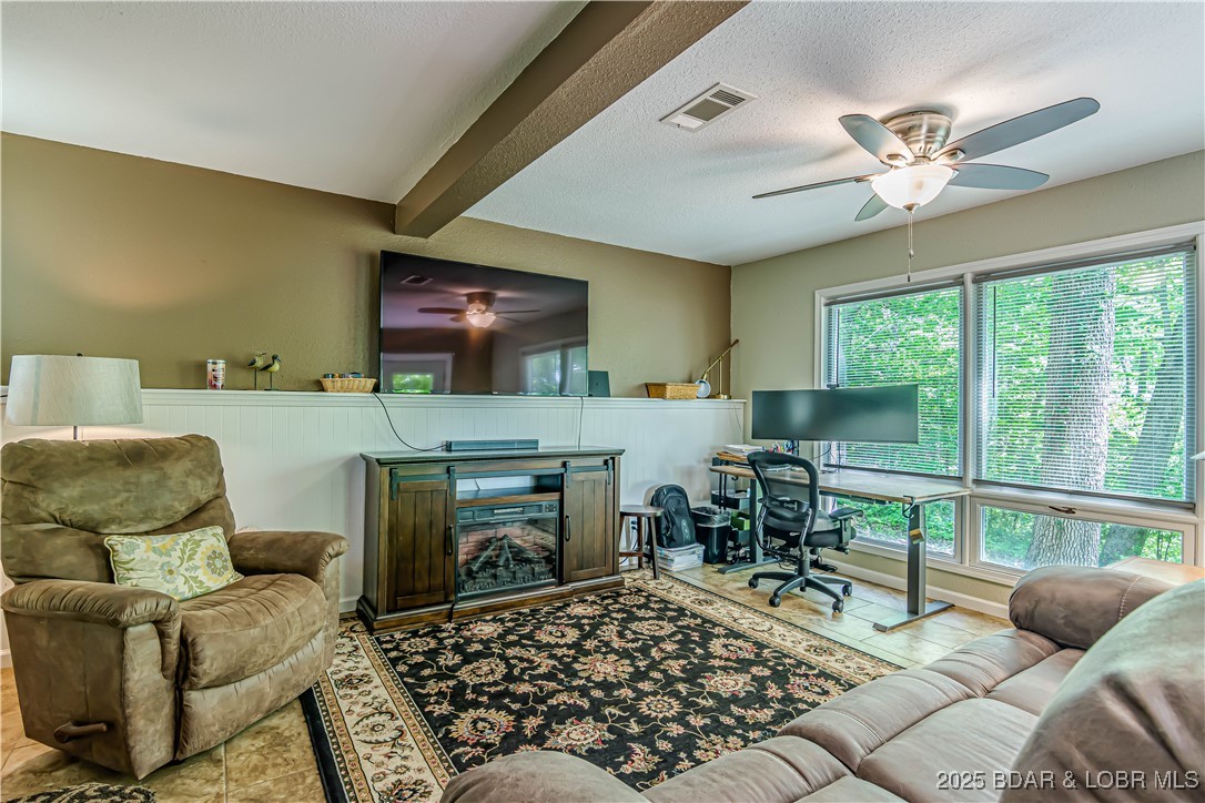 Barnett, Missouri 65011, United States, 3 Bedrooms Bedrooms, ,2 BathroomsBathrooms,Residential,Active,126418