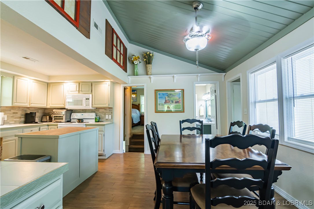 Barnett, Missouri 65011, United States, 3 Bedrooms Bedrooms, ,2 BathroomsBathrooms,Residential,Active,126418