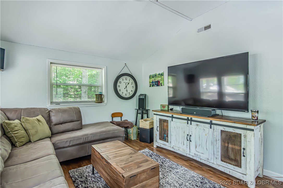 Barnett, Missouri 65011, United States, 3 Bedrooms Bedrooms, ,2 BathroomsBathrooms,Residential,Active,126418