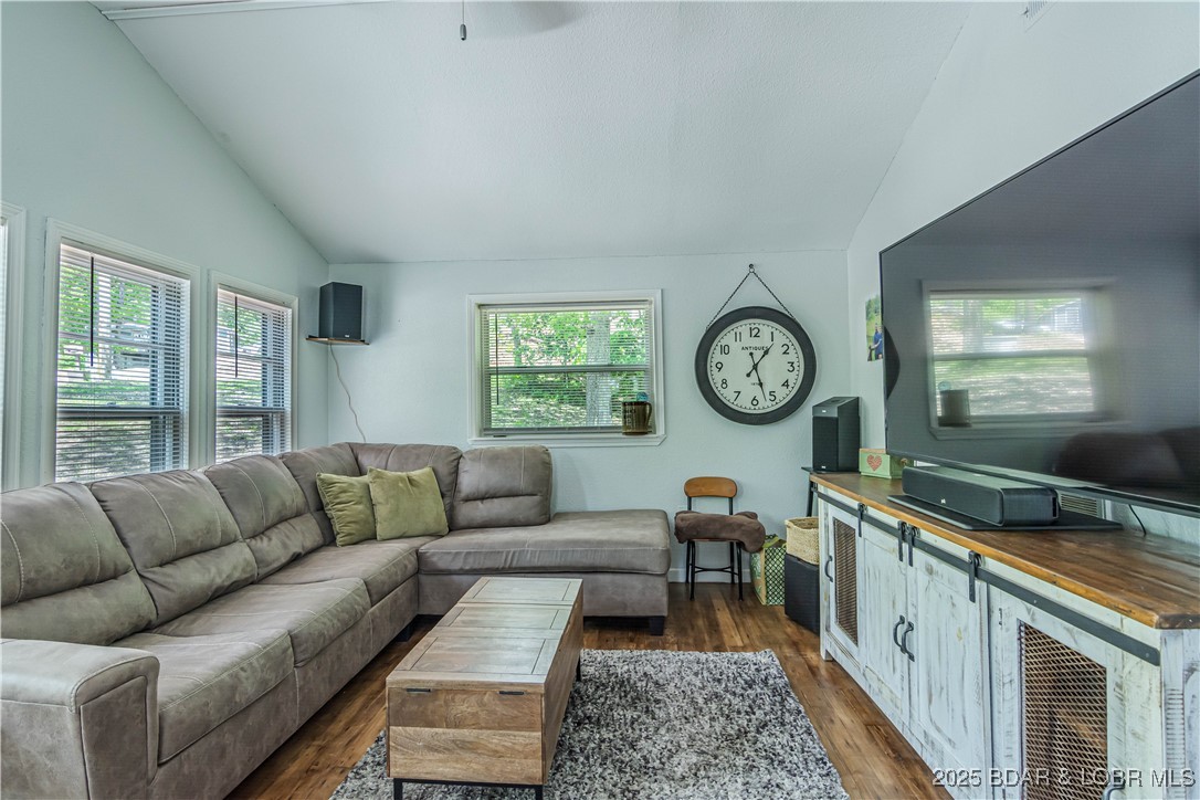 Barnett, Missouri 65011, United States, 3 Bedrooms Bedrooms, ,2 BathroomsBathrooms,Residential,Active,126418