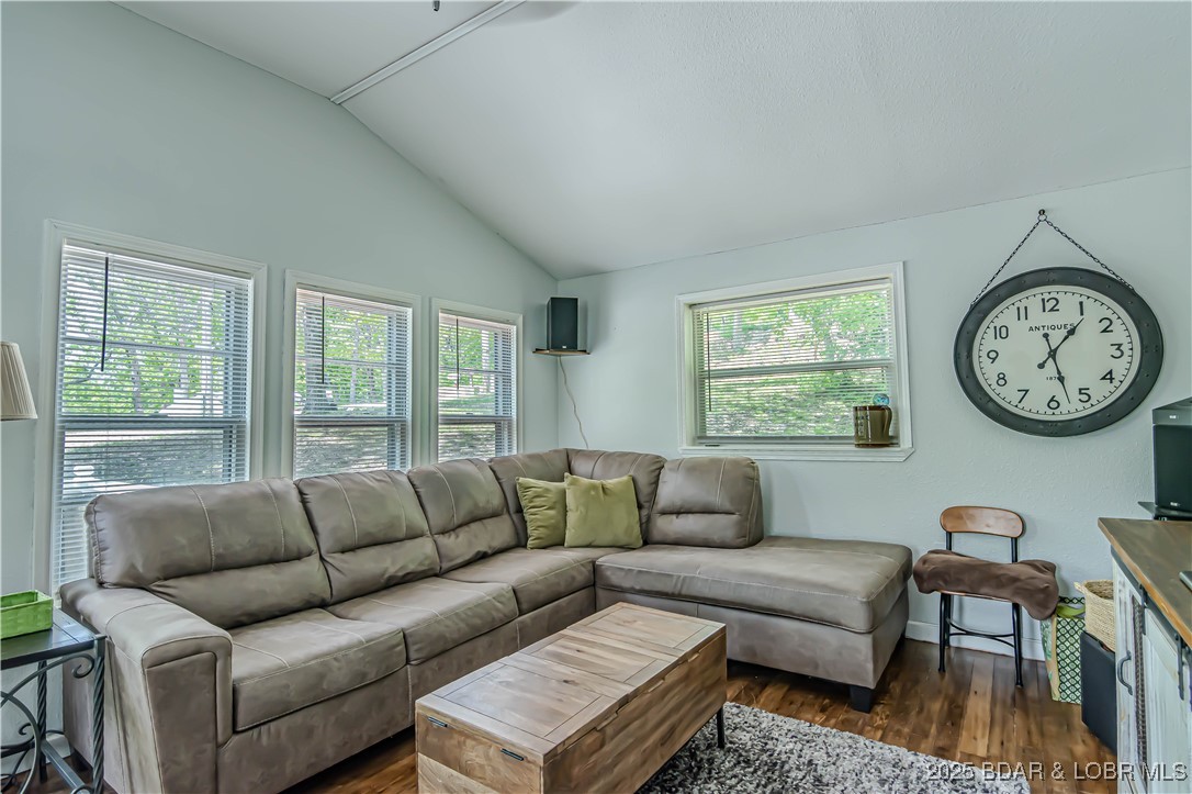 Barnett, Missouri 65011, United States, 3 Bedrooms Bedrooms, ,2 BathroomsBathrooms,Residential,Active,126418