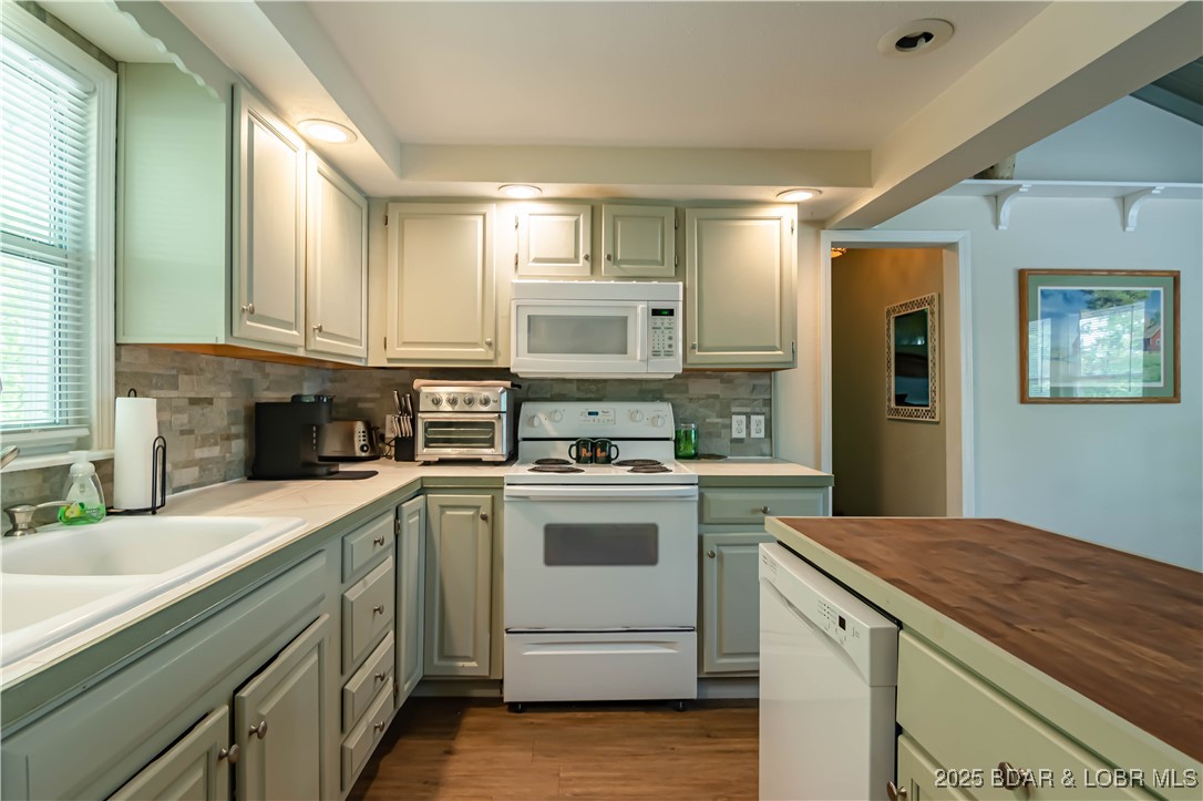 Barnett, Missouri 65011, United States, 3 Bedrooms Bedrooms, ,2 BathroomsBathrooms,Residential,Active,126418