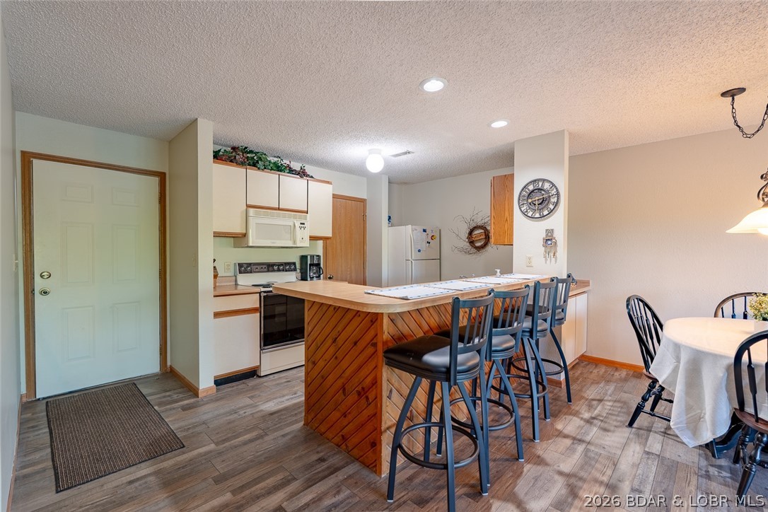 Jonathans Landing - Residential