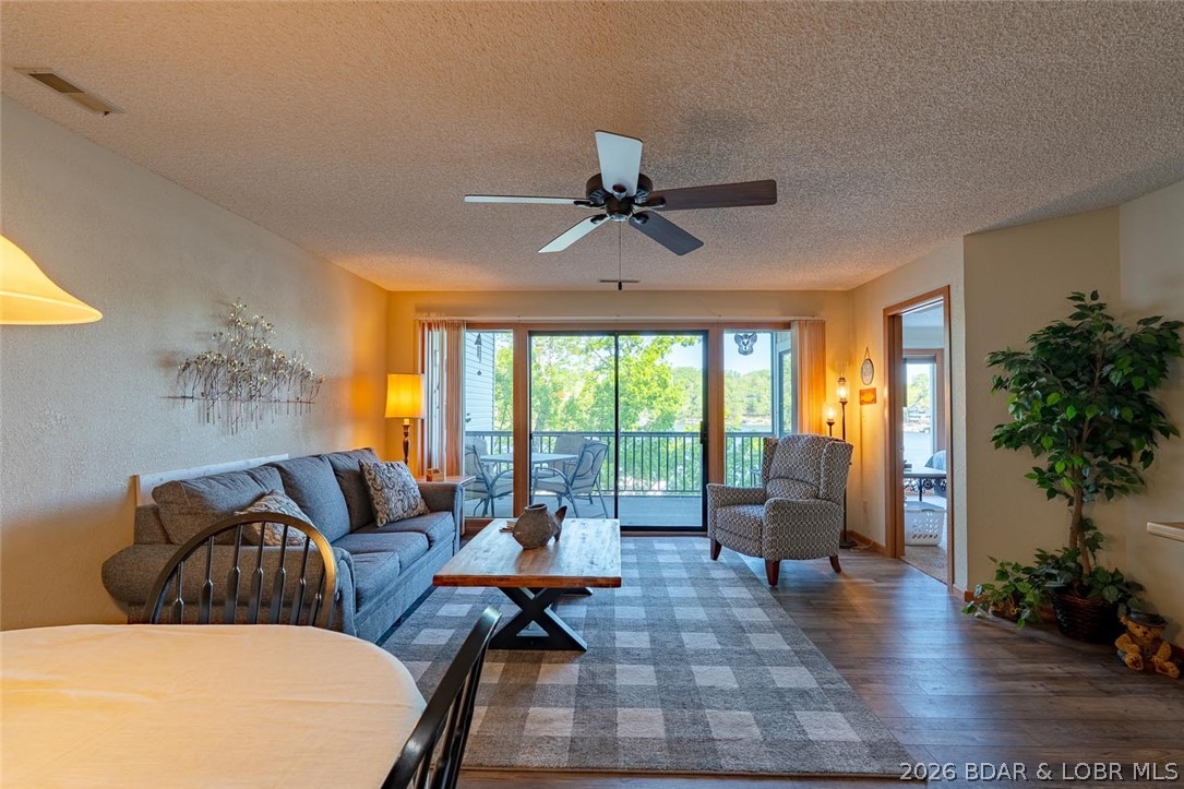 Jonathans Landing - Residential