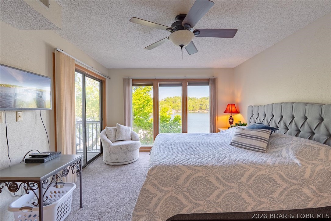 Jonathans Landing - Residential