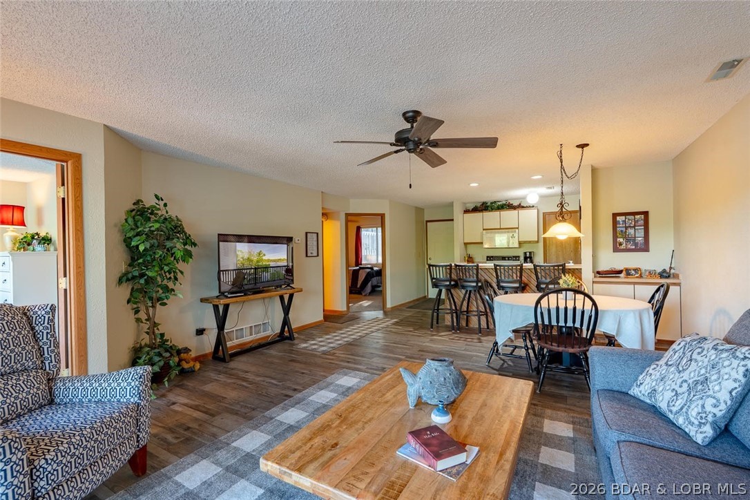 Jonathans Landing - Residential