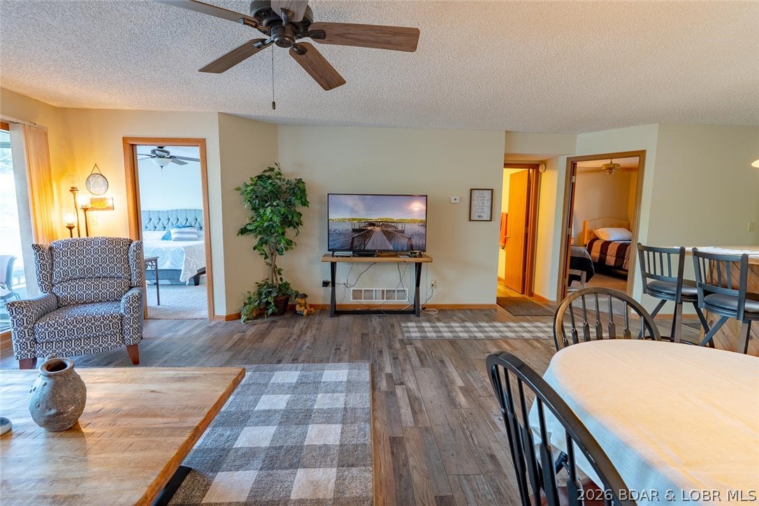 Jonathans Landing - Residential