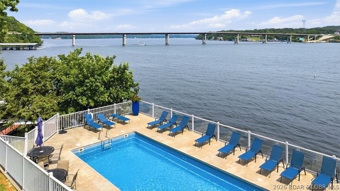 West Palms on the Lake Condo - Residential