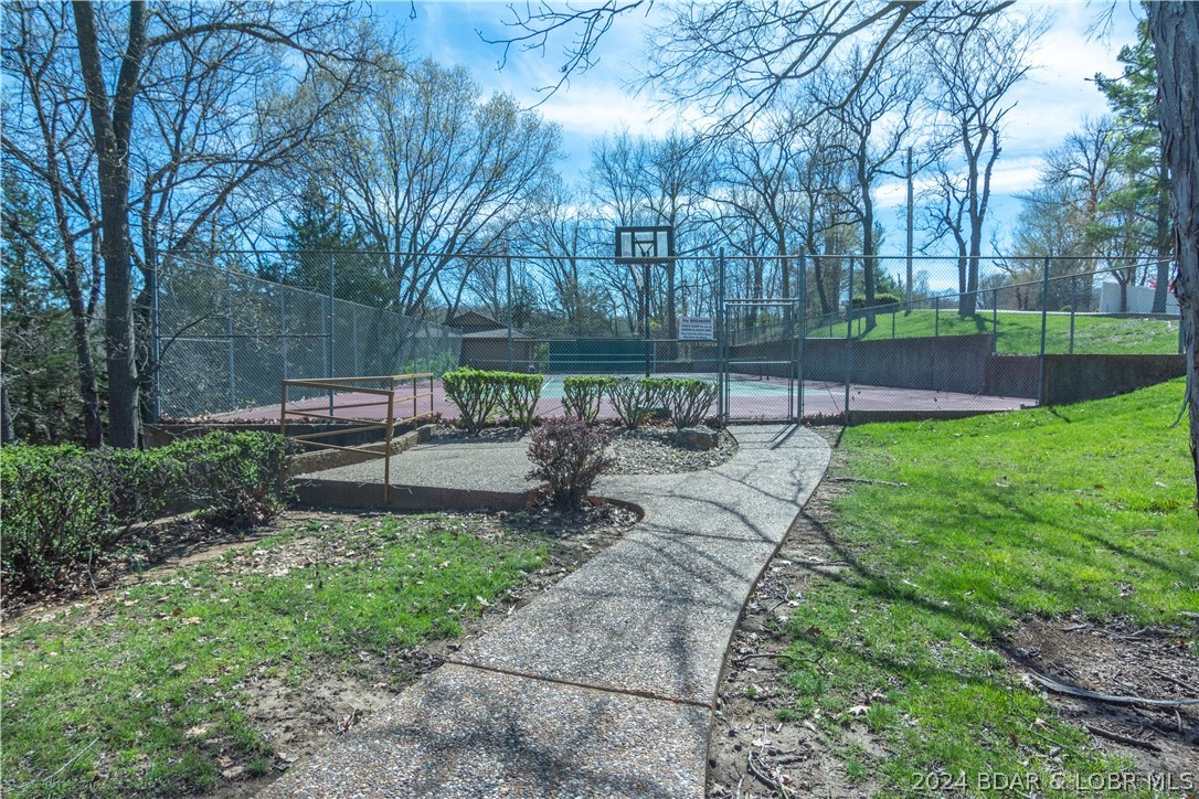 Lake Ozark, Missouri 65049, United States, 2 Bedrooms Bedrooms, ,2 BathroomsBathrooms,Residential,Contingent,60915