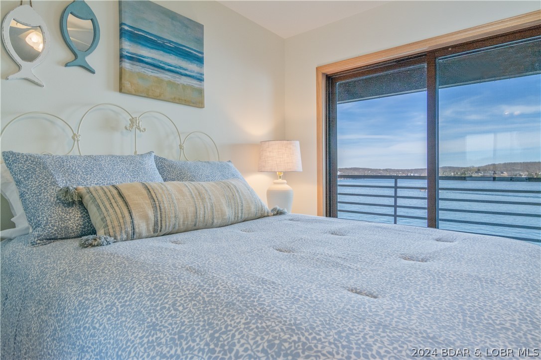 Lake Ozark, Missouri 65049, United States, 2 Bedrooms Bedrooms, ,2 BathroomsBathrooms,Residential,Contingent,60915