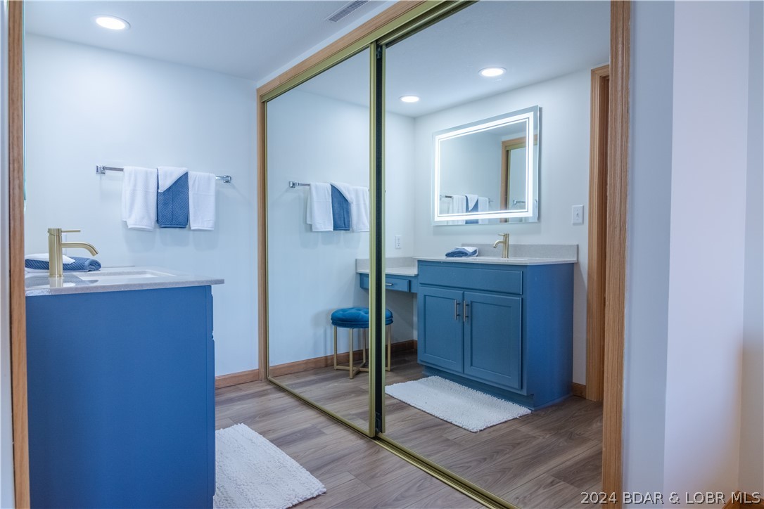 Lake Ozark, Missouri 65049, United States, 2 Bedrooms Bedrooms, ,2 BathroomsBathrooms,Residential,Contingent,60915