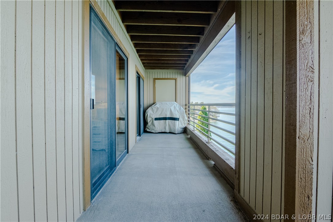 Lake Ozark, Missouri 65049, United States, 2 Bedrooms Bedrooms, ,2 BathroomsBathrooms,Residential,Contingent,60915