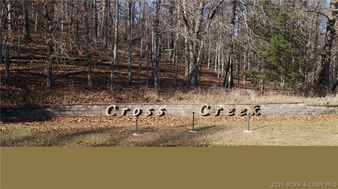 Cross Creek - Land