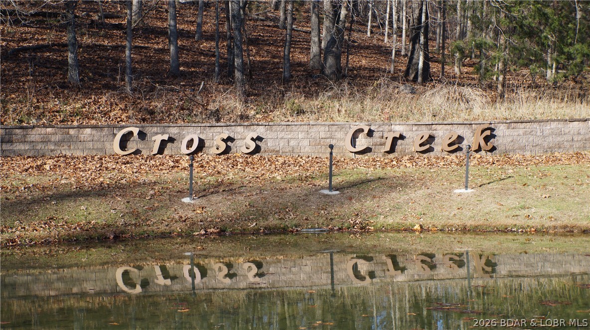Cross Creek - Land