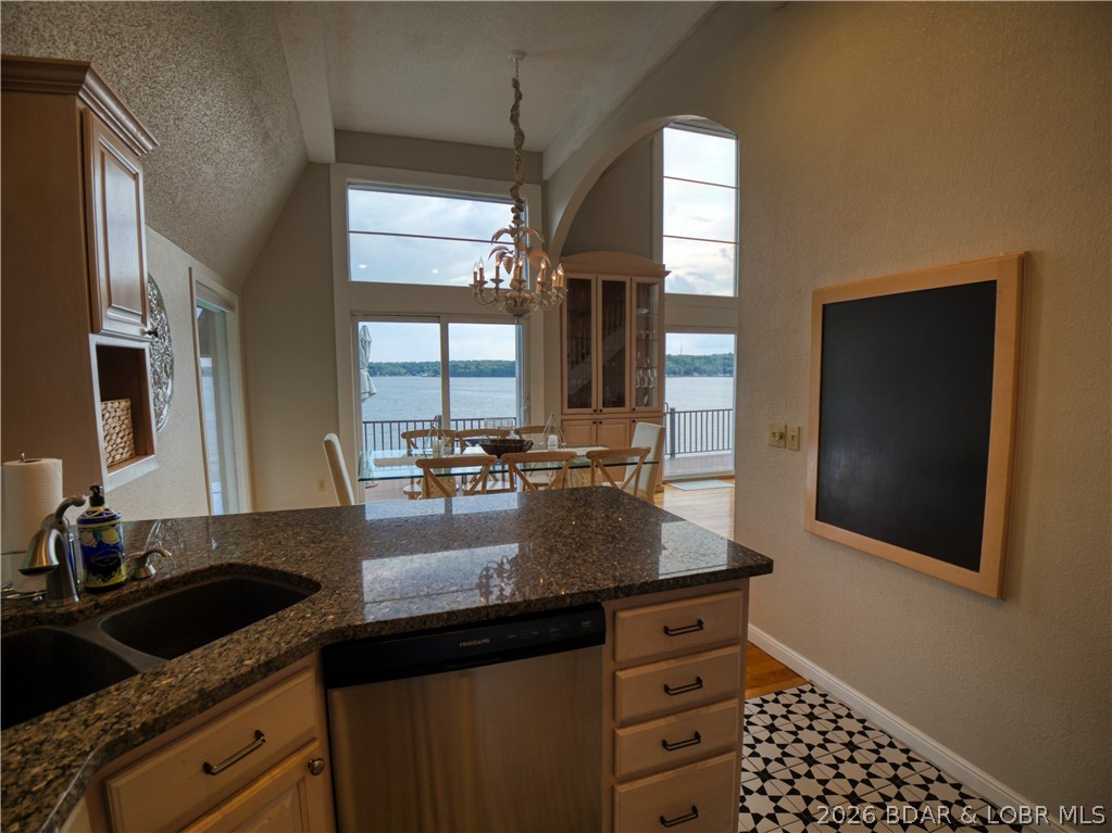 Tan-Tar-A Estates - Residential