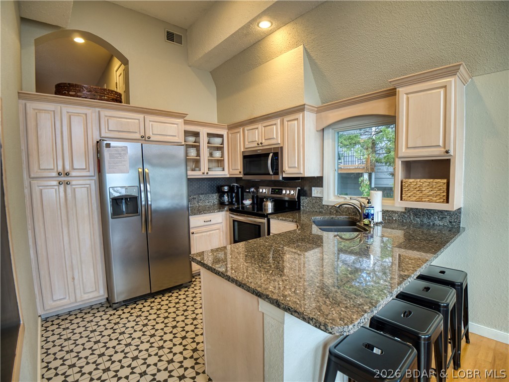 Tan-Tar-A Estates - Residential