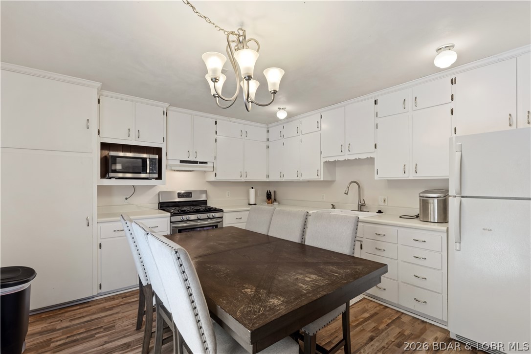 Johnsons Bay - Residential