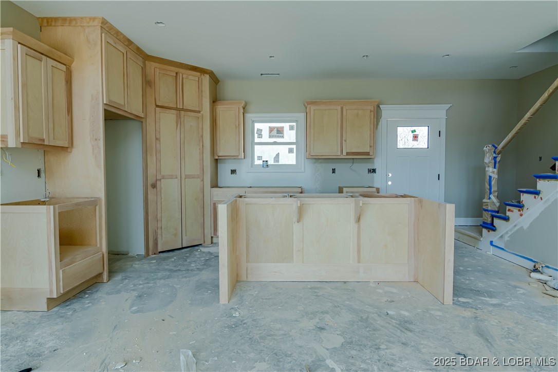 Climax Springs, Missouri 65324, United States, 3 Bedrooms Bedrooms, ,3 BathroomsBathrooms,Residential,Active,36940