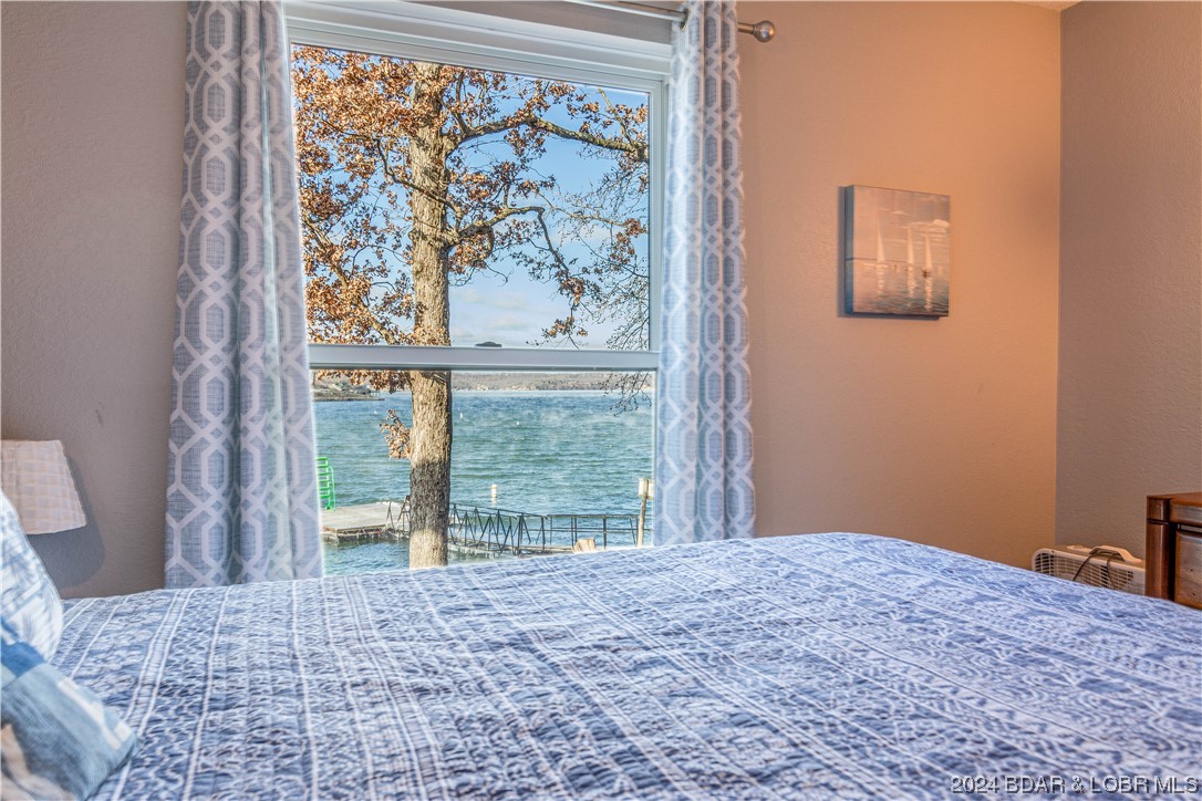 Sunrise Beach, Missouri 65079, United States, 2 Bedrooms Bedrooms, ,2 BathroomsBathrooms,Residential,Contingent,66351