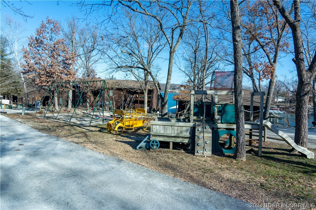 Sunrise Beach, Missouri 65079, United States, 2 Bedrooms Bedrooms, ,2 BathroomsBathrooms,Residential,Contingent,66351