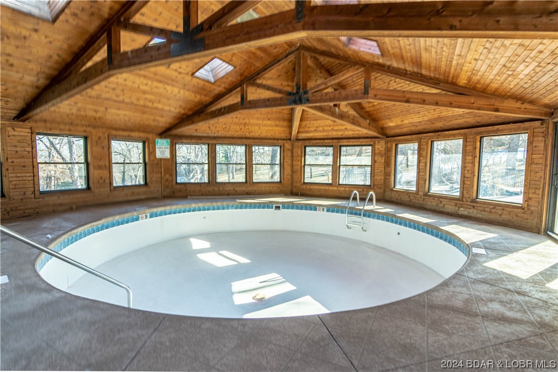 Sunrise Beach, Missouri 65079, United States, 2 Bedrooms Bedrooms, ,2 BathroomsBathrooms,Residential,Contingent,66351