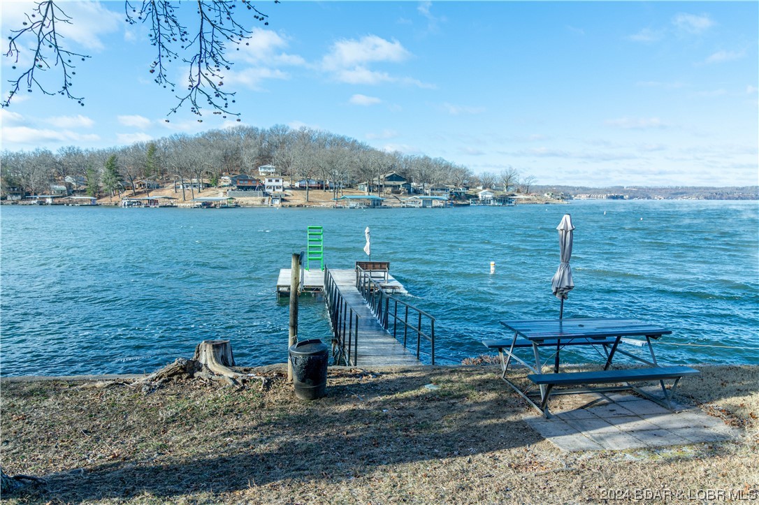 Sunrise Beach, Missouri 65079, United States, 2 Bedrooms Bedrooms, ,2 BathroomsBathrooms,Residential,Contingent,66351