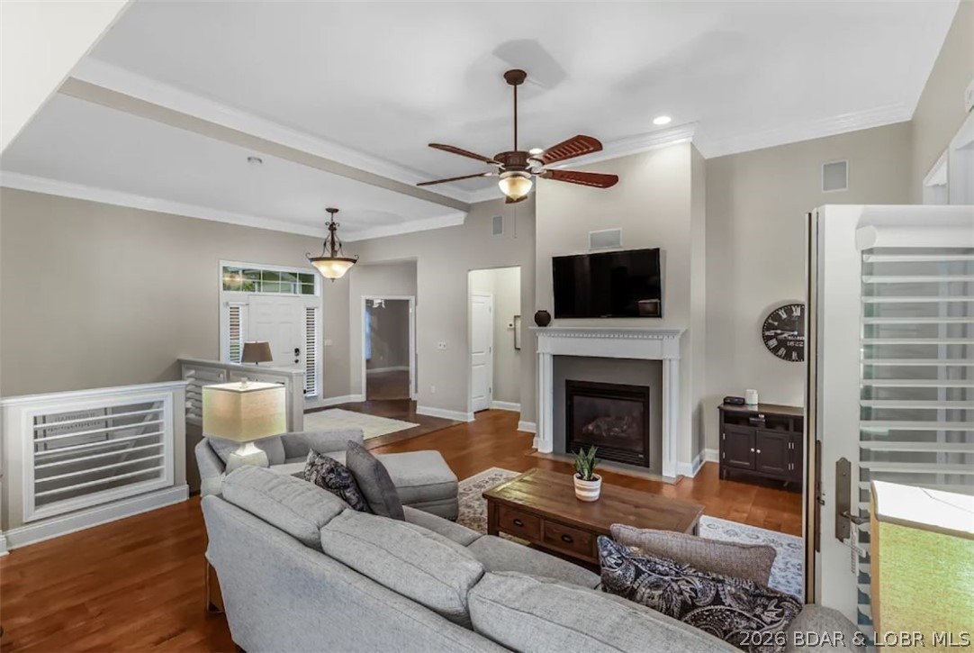 Country Club Cove - Residential