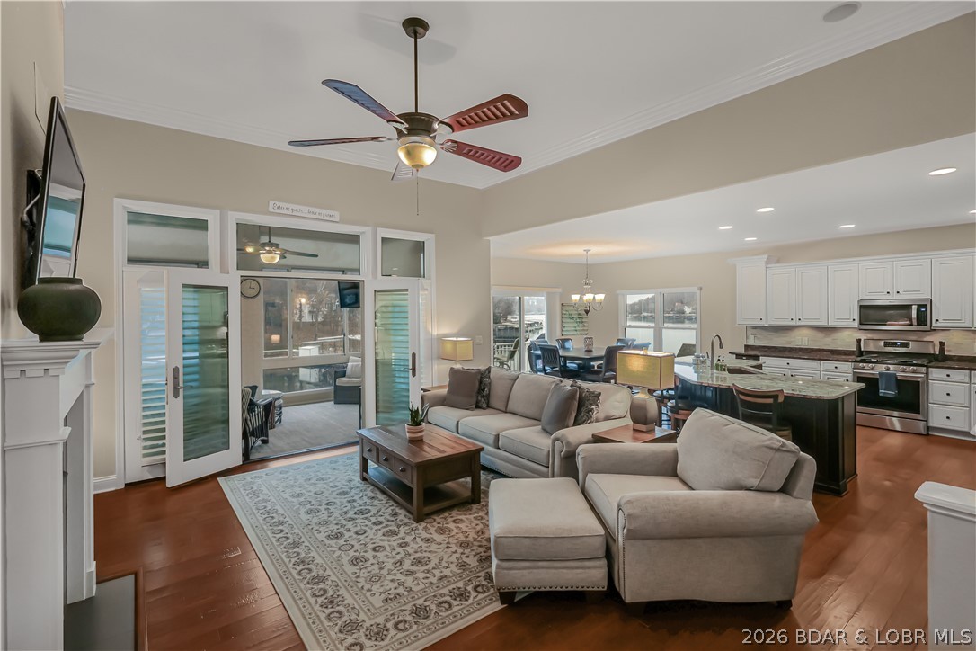 Country Club Cove - Residential