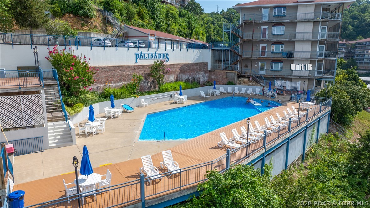 Palisades Condominium - Residential