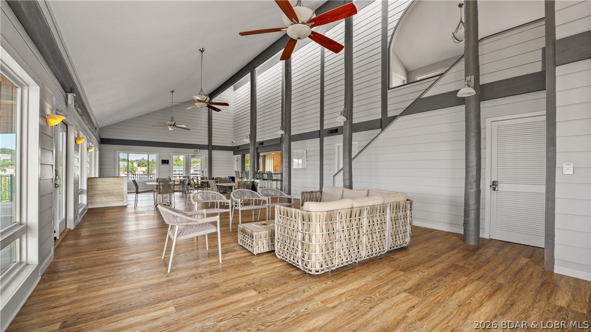 Palisades Condominium - Residential