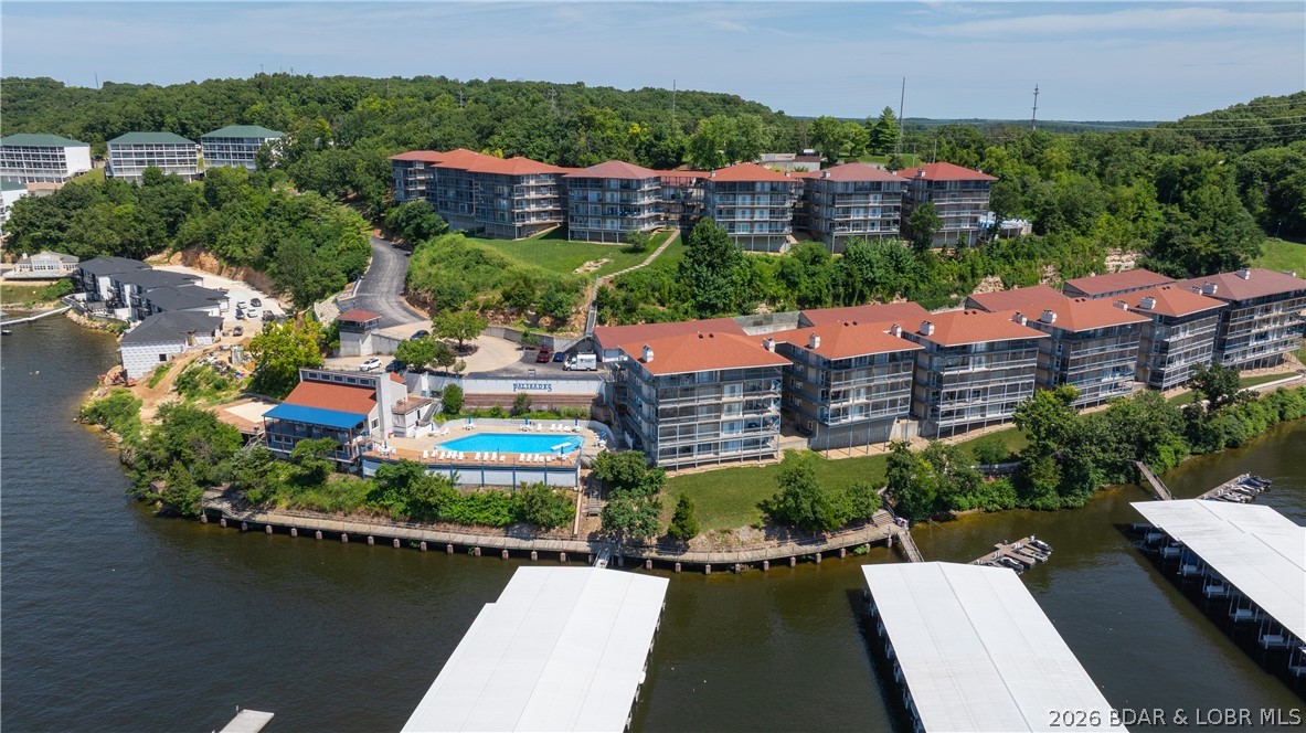 Palisades Condominium - Residential