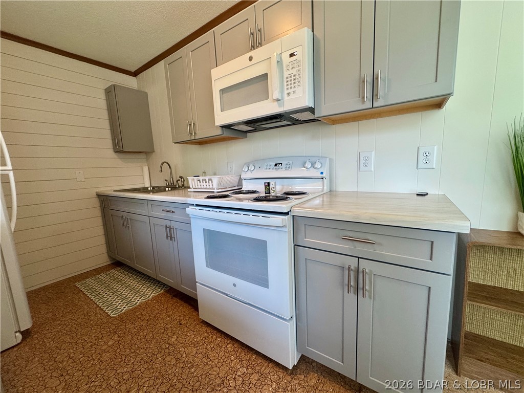 Cool Valley - Residential