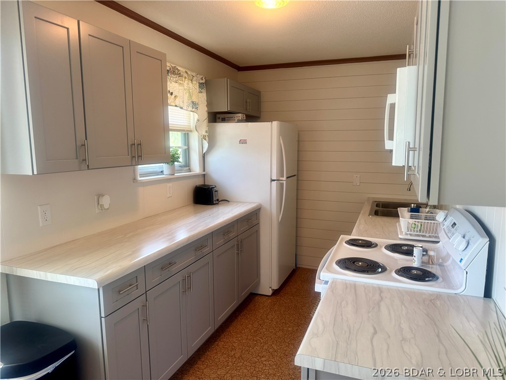 Cool Valley - Residential