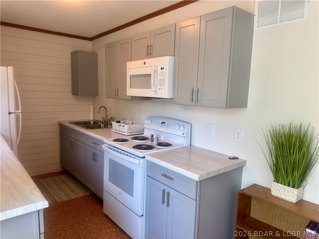 Cool Valley - Residential