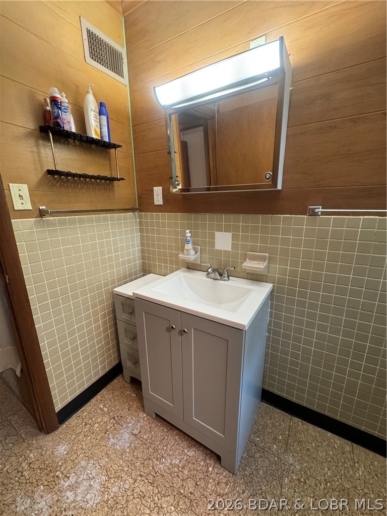 Cool Valley - Residential