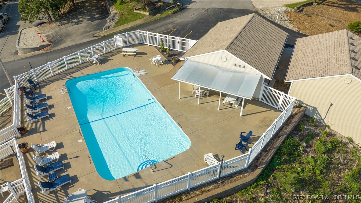 Three Seasons Condominiums - Residential