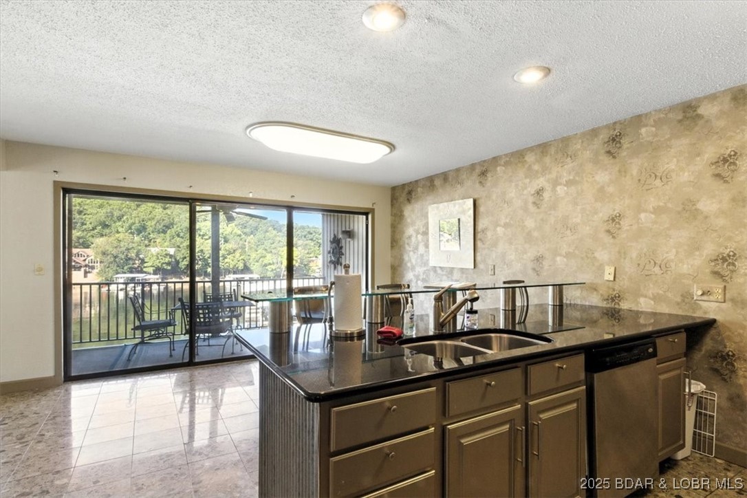 Indian Pointe Condominium - Residential