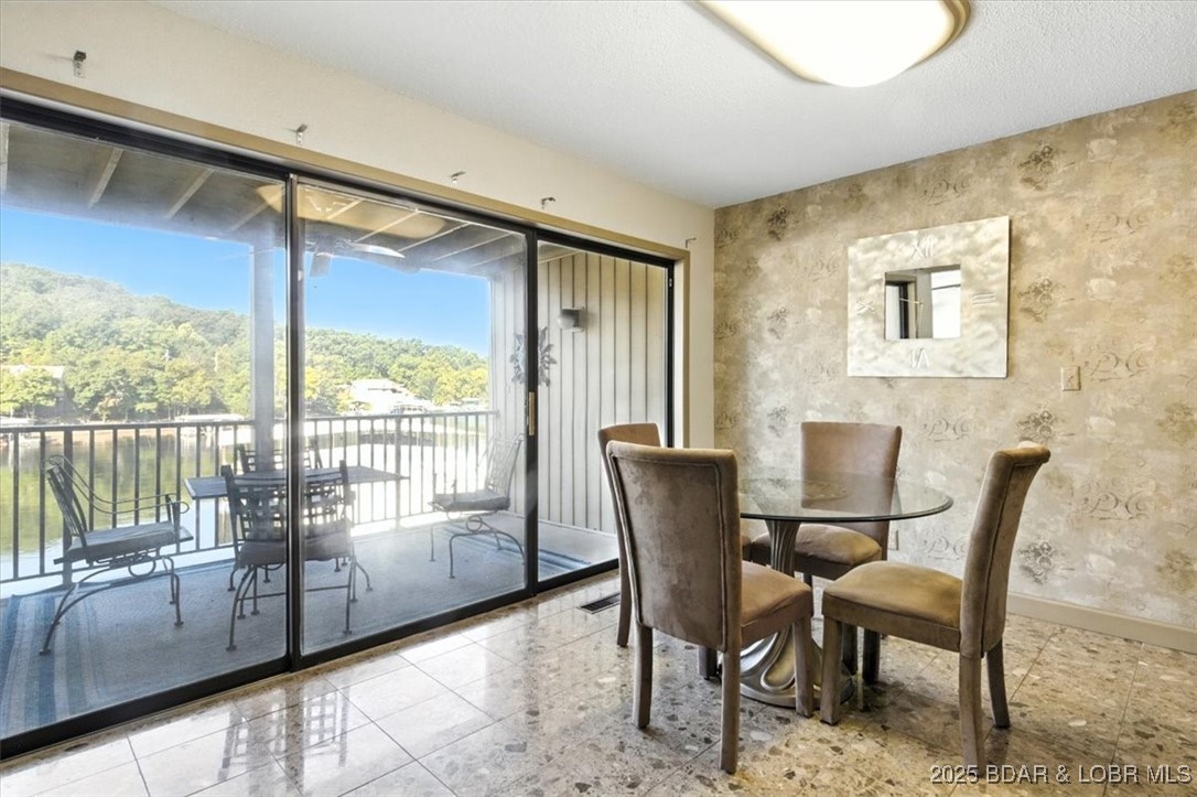 Indian Pointe Condominium - Residential