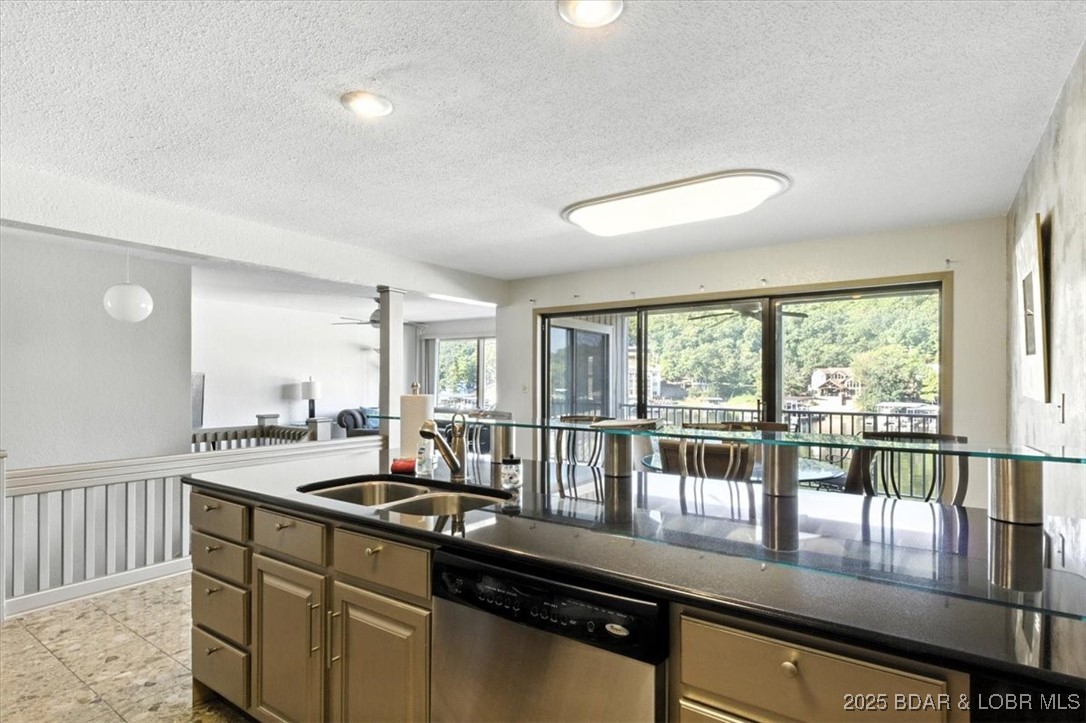 Indian Pointe Condominium - Residential